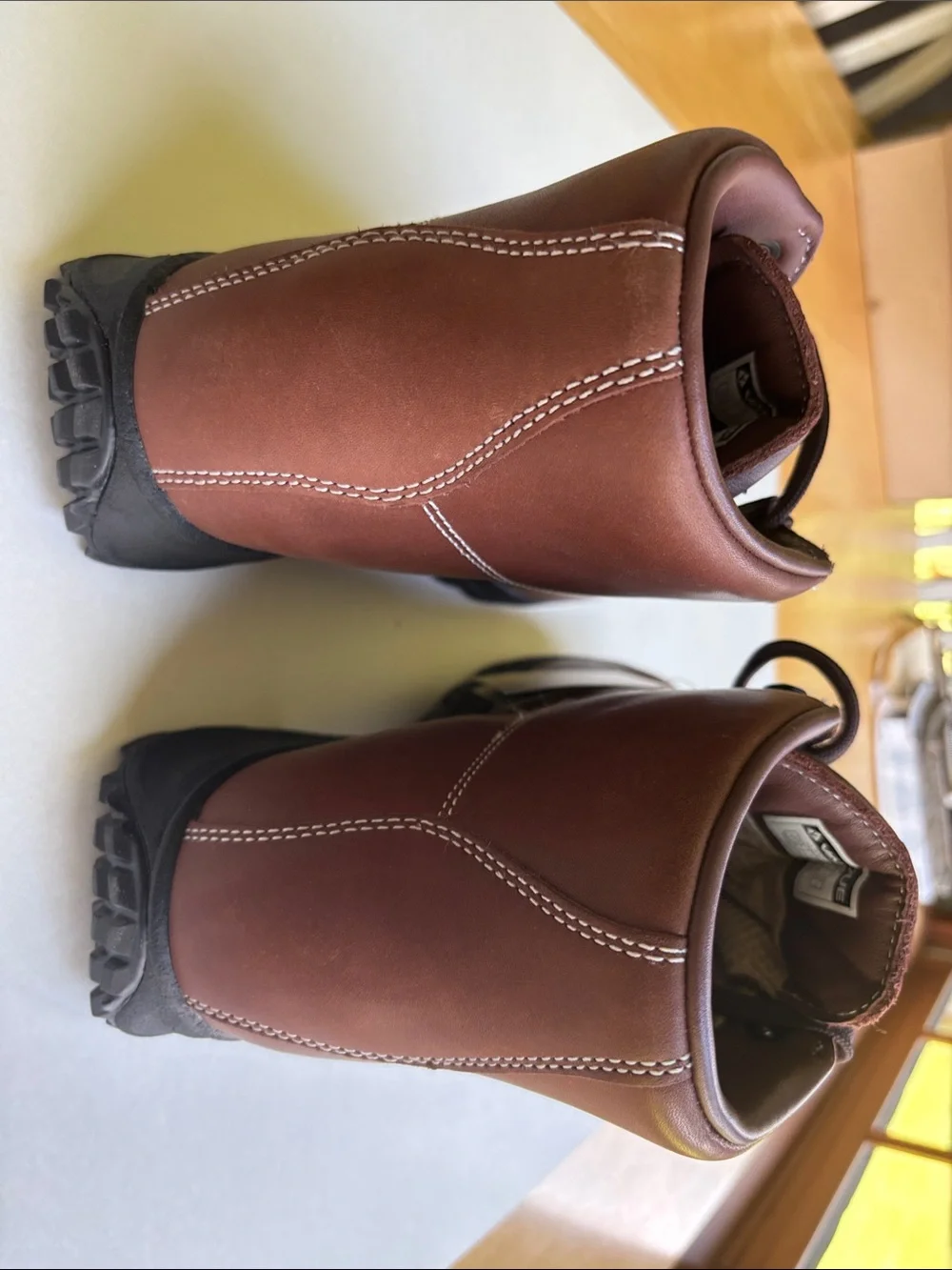 Vasque Sundowner (#7126) Leather Gore Tex Hiking Boots, Size 11, Medium Width